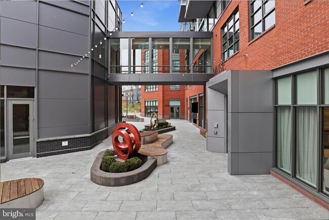 Building Photo - 1201 N Royal St