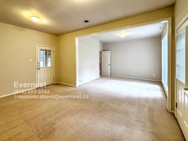 Building Photo - Spacious 5-Bedroom Retreat with Modern Com...