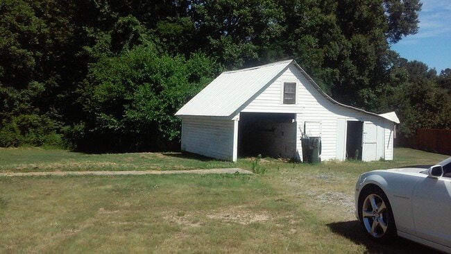 Building Photo - Brick House in Davidson County