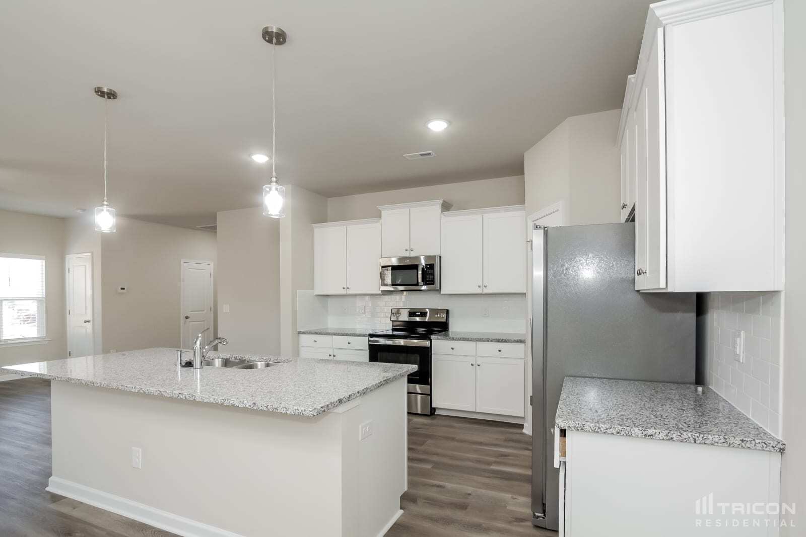 Building Photo - 123 Spring Knoll Dr