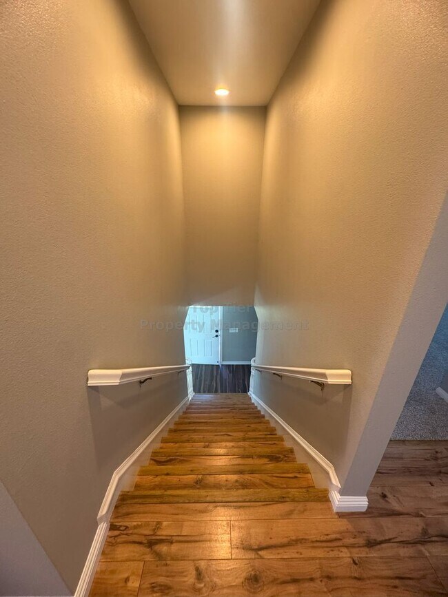 Building Photo - Spacious 4-Bedroom Home on Expansive Lot i...