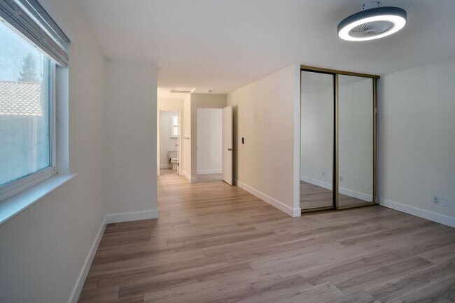 Building Photo - 6726 Calvine Rd