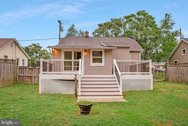 Building Photo - 1009 Tyler Ave
