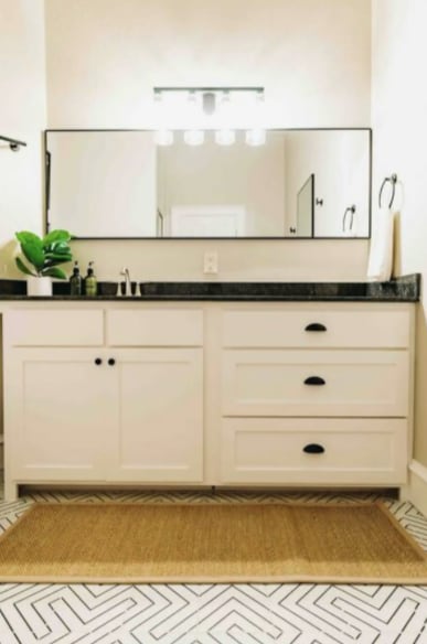 Building Photo - 315 N Rollston Ave