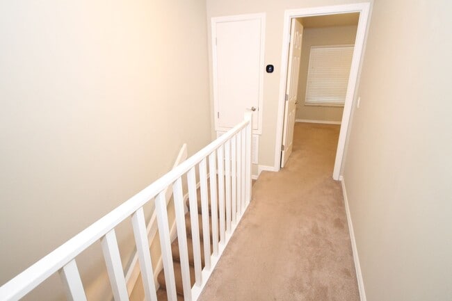 Building Photo - Lovely 2 Bd/2Ba Condo!