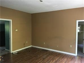 Building Photo - WELCOME HOME!   Cozy Orange City Home on A...