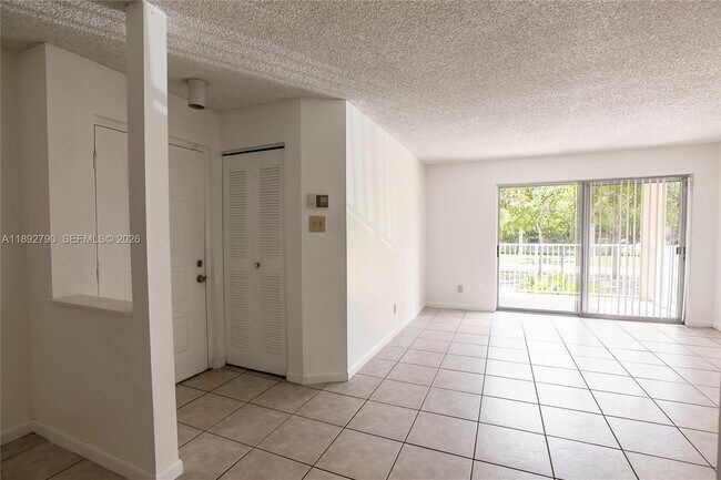 Building Photo - 10630 SW 157th Ct