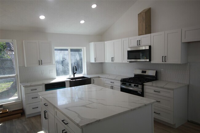 Building Photo - 21323 Park Wick Ln