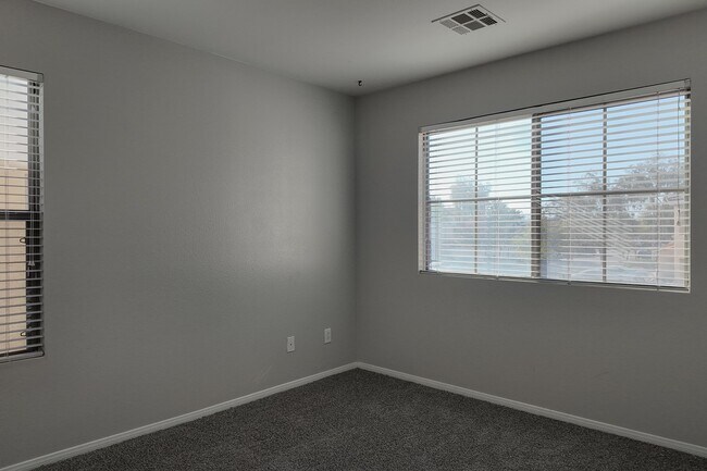 Building Photo - 9222 Cazador St