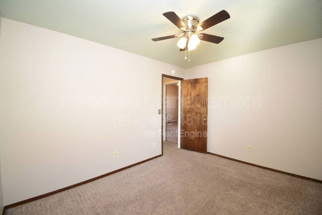 Building Photo - 1312 W South Park St