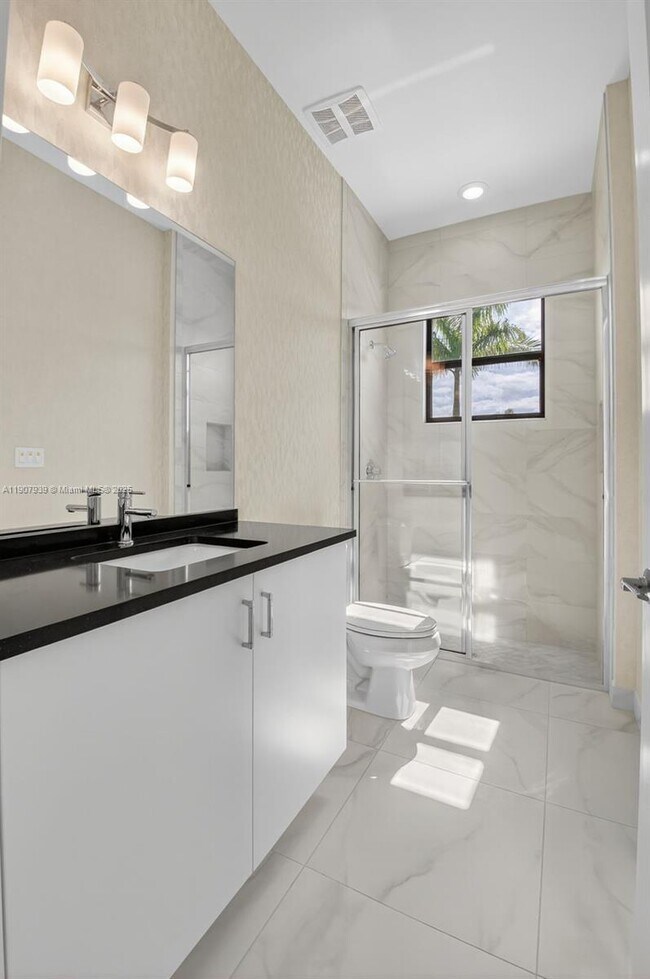 Building Photo - 8356 Royal County Down Rd