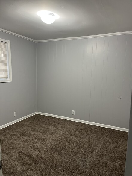 Building Photo - 2437 Herman St