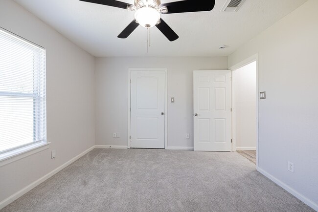 Building Photo - 11915 Greenmesa Dr