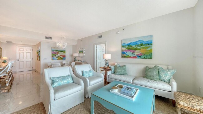 Building Photo - 800 N Tamiami Trl