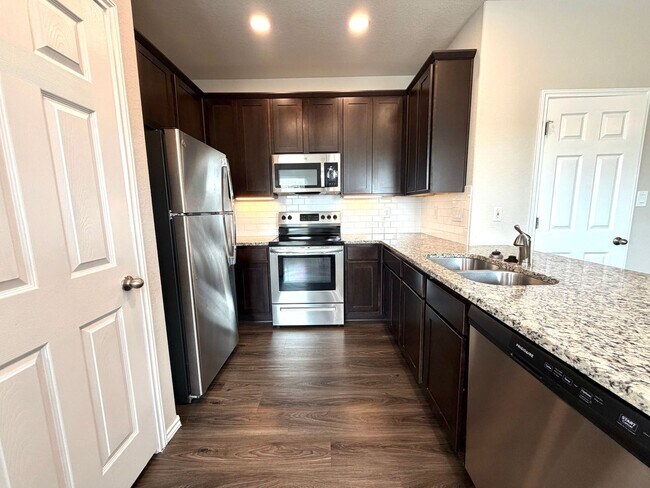 Building Photo - Luxury Townhome near Randolph AFB