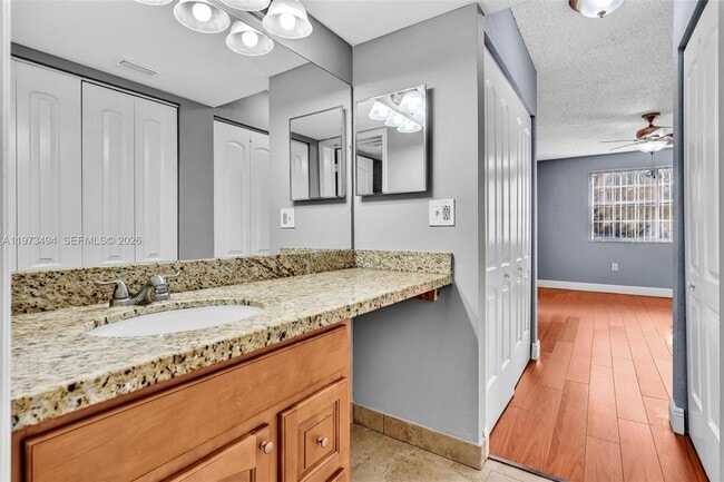 Building Photo - 2810 N Oakland Forest Dr