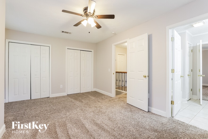 Building Photo - 2440 Thompson Mill Rd