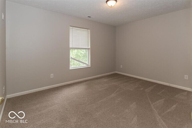 Building Photo - 10686 Trailwood Dr