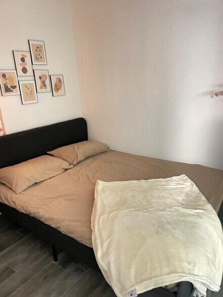 Building Photo - 2020 S Congress Ave