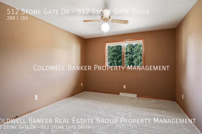 Building Photo - 512 Stonegate Dr