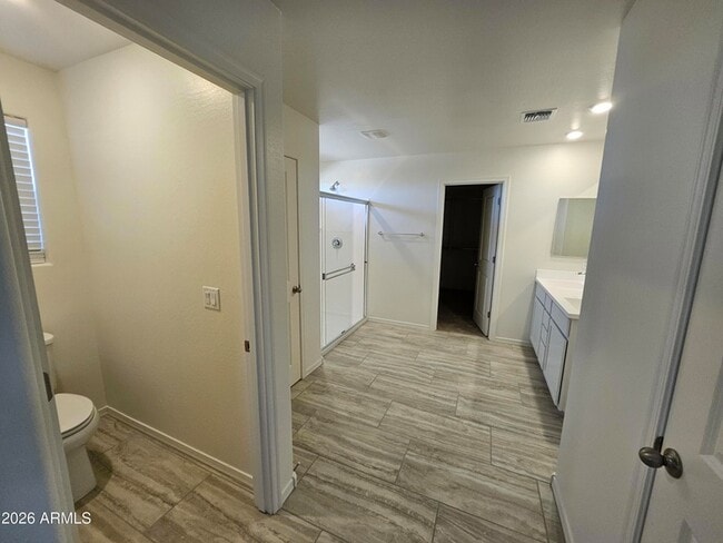 Building Photo - 3010 E Augusta Ave