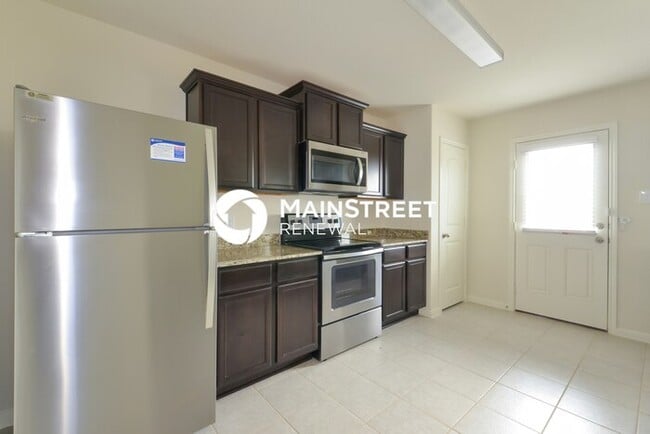 Building Photo - 3 Bedroom Pet-Friendly Home in San Antonio, TX with Main Street Renewal
