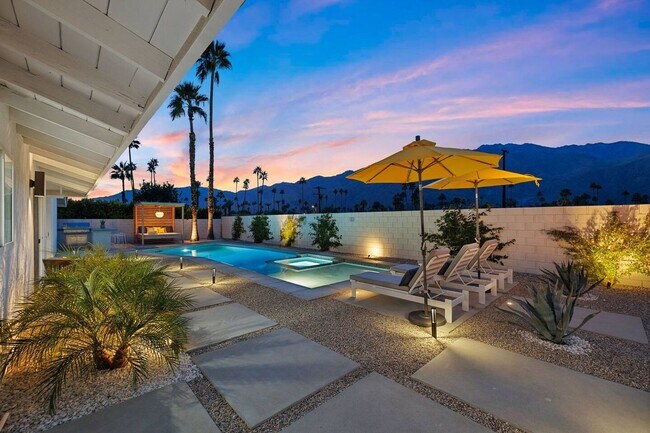 Building Photo - Casa del Sol- Modern Paradise w/ Pool and ...