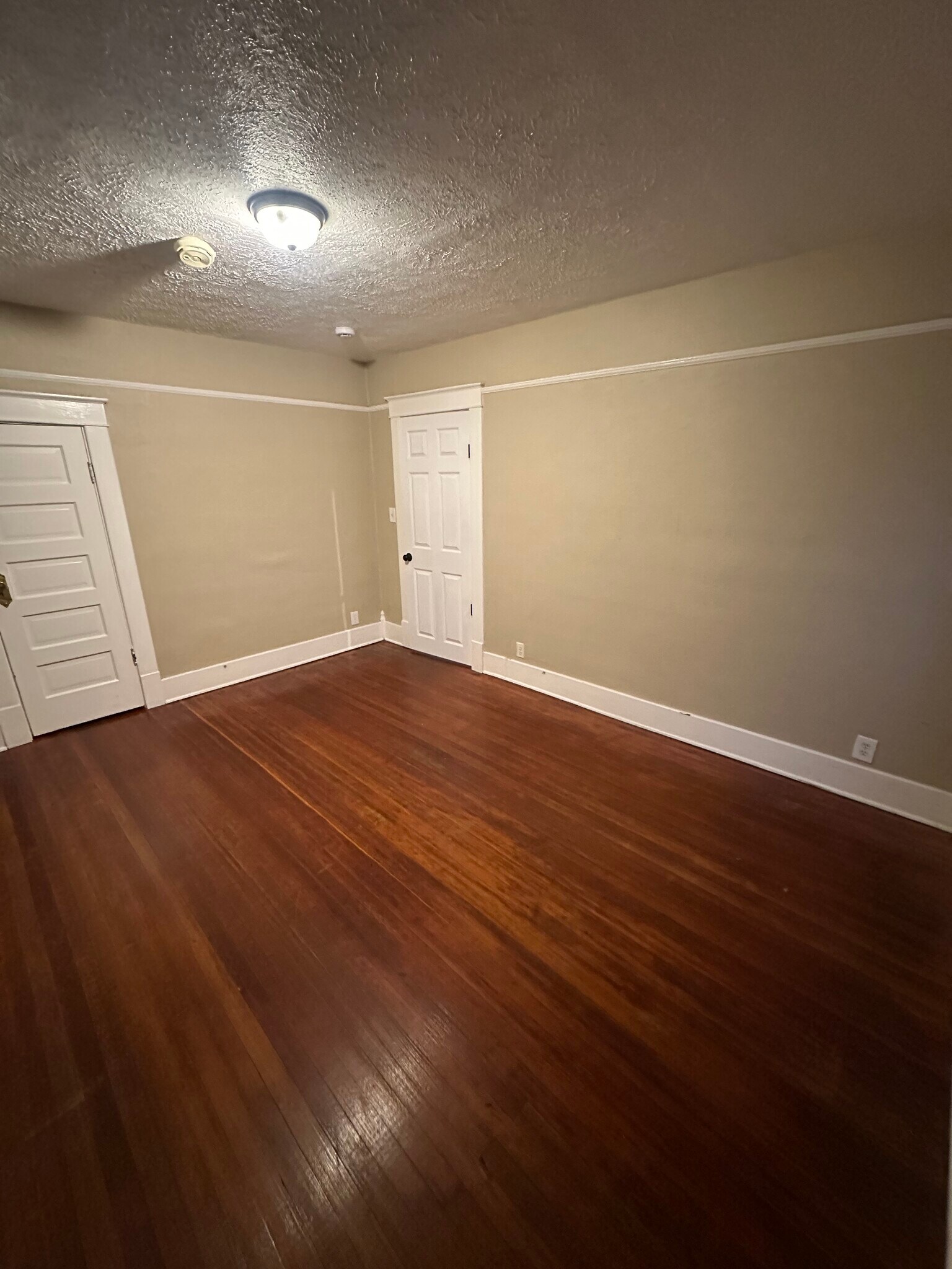 Building Photo - 1504 8th St