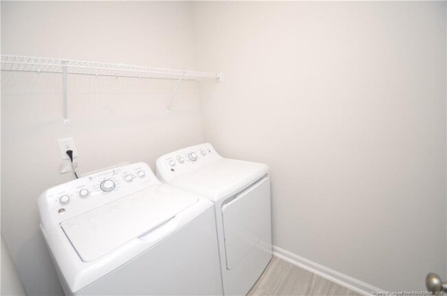 Building Photo - 1057 Shoreside Dr
