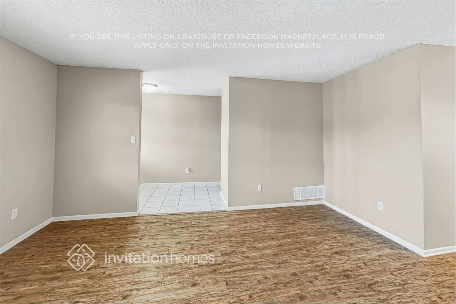 Building Photo - 10948 Tangora St