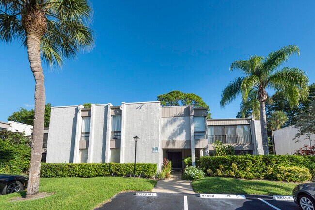 Building Photo - 6579 Spring Bottom Way