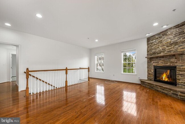 Building Photo - 202 Bardel Dr