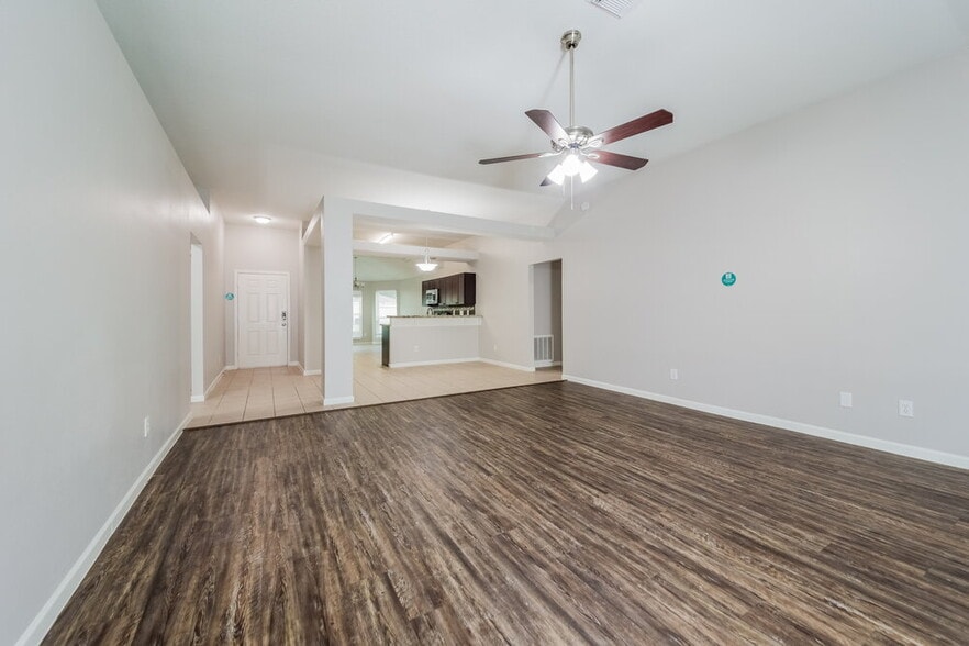 Building Photo - 22711 Bridgewater Dr