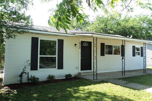 Building Photo - 632 Nunnalee Ave
