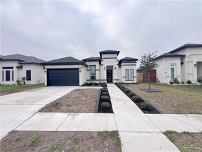 Building Photo - 31 E Kennedy Ave