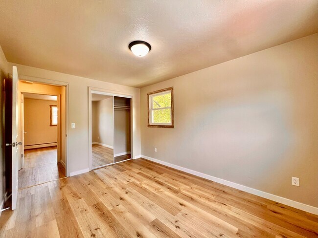 Building Photo - 420 N Norwood Ave