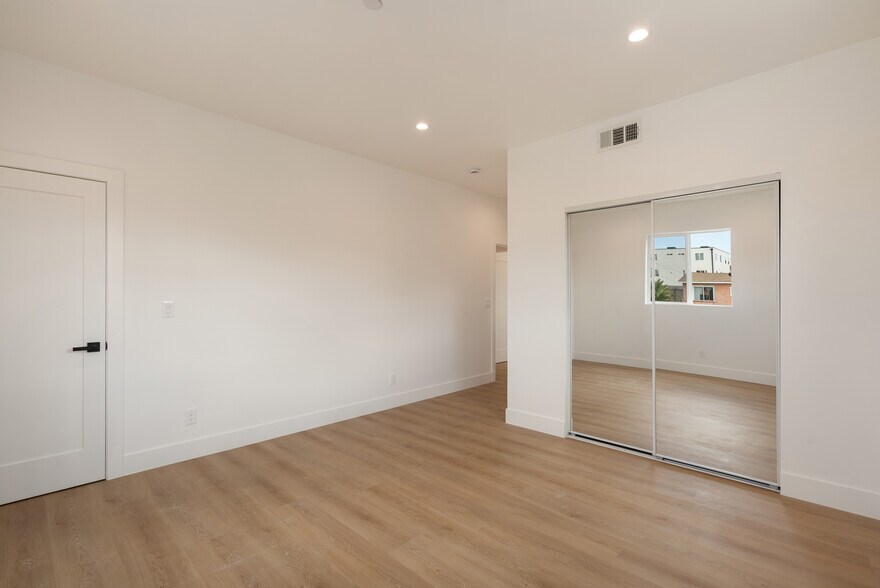 Building Photo - 2843 Folsom St