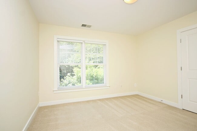 Building Photo - Dog-Friendly Brookwood Home Near UVA Medical Center & Downtown