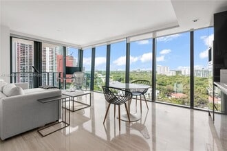 Building Photo - 1451 Brickell Ave