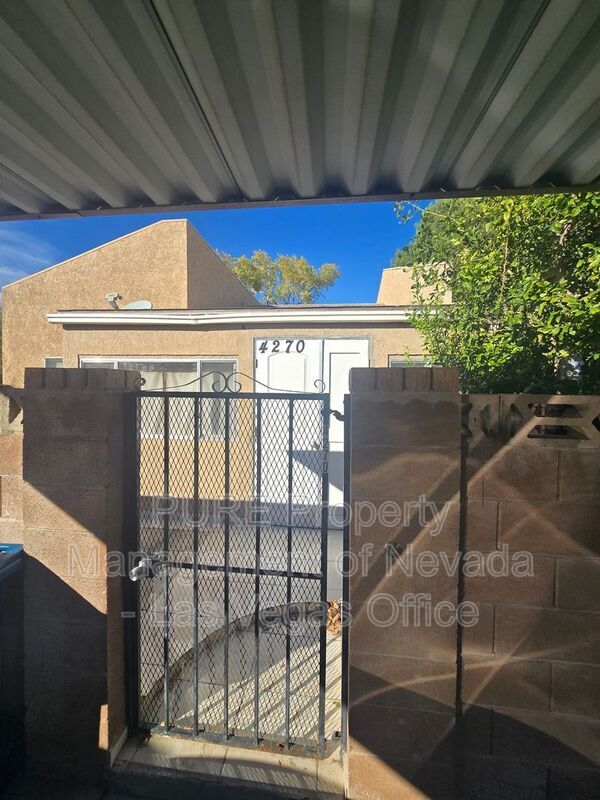 Building Photo - 4270 Rollingstone Dr