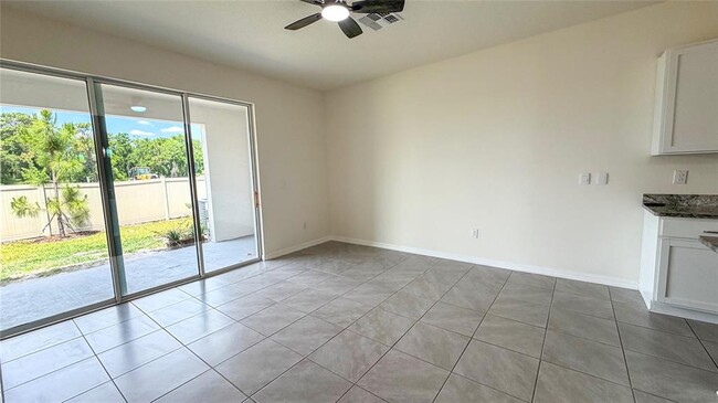 Building Photo - 11071 Crescent Deer Dr