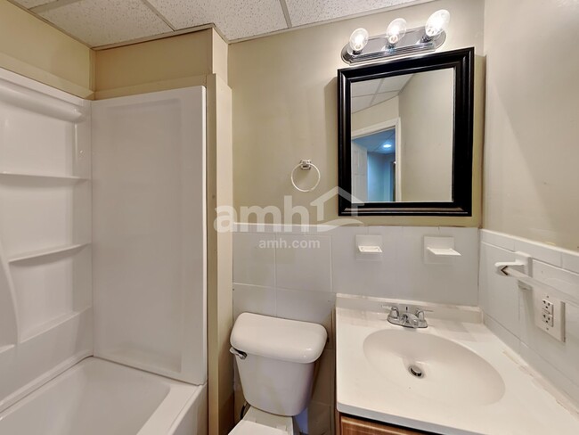Building Photo - 2911 Water Lily Ct