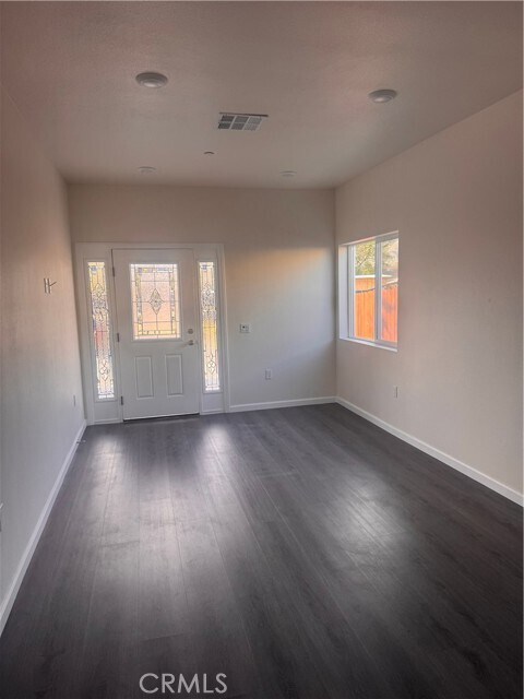 Building Photo - 7410 San Francisco St