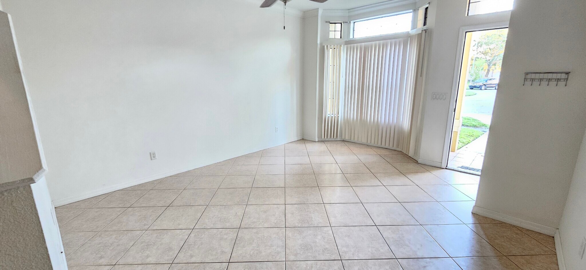 Building Photo - 6007 Scotchwood Gln