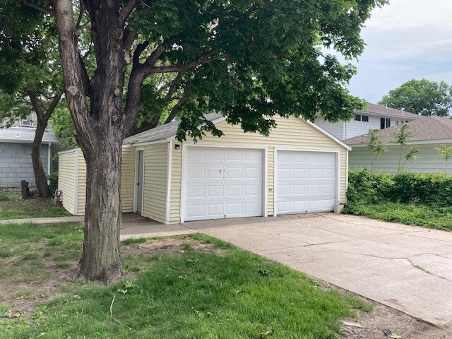 Building Photo - 2610 Central Ave