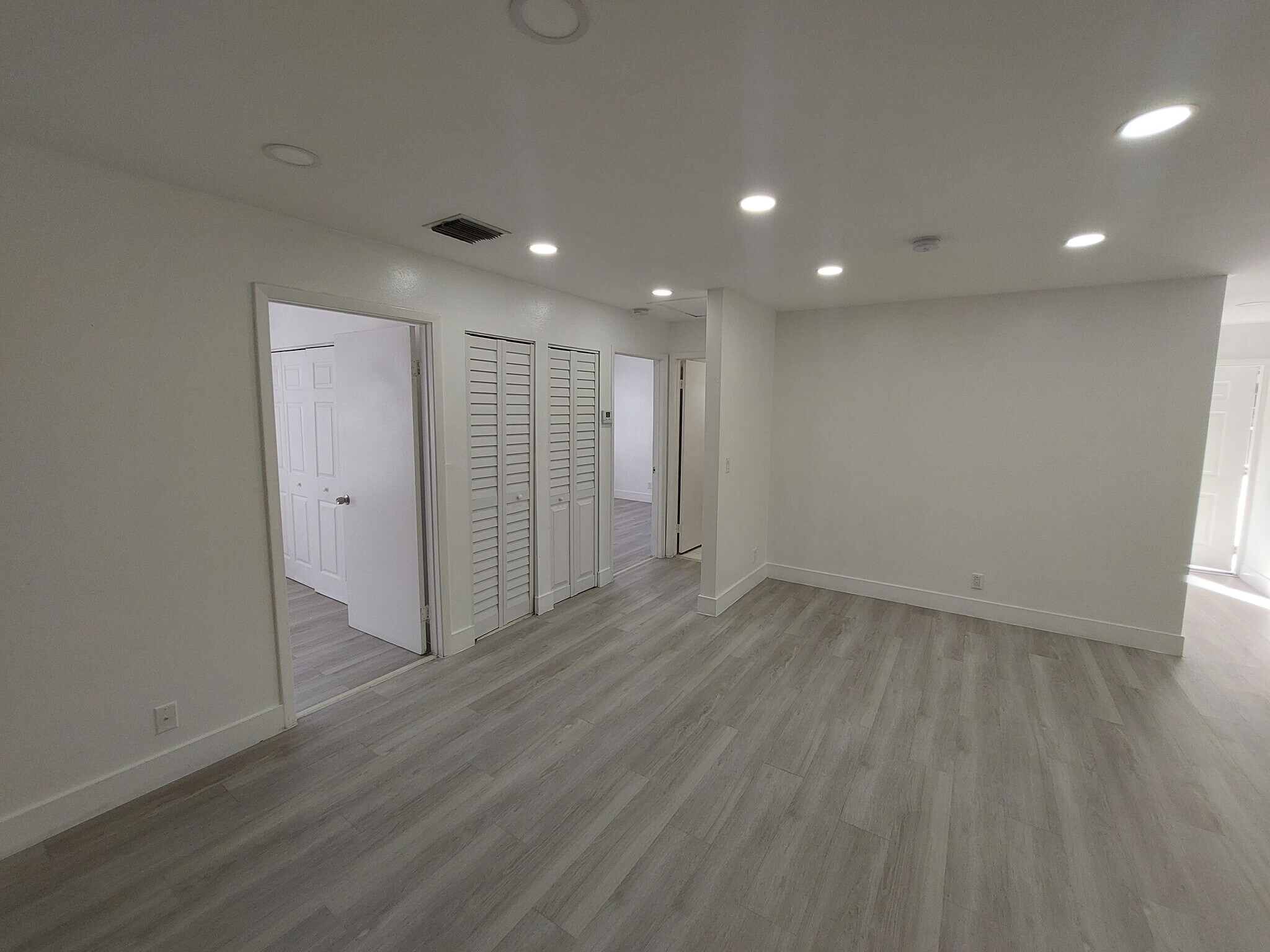 Building Photo - 2319 Johnson St