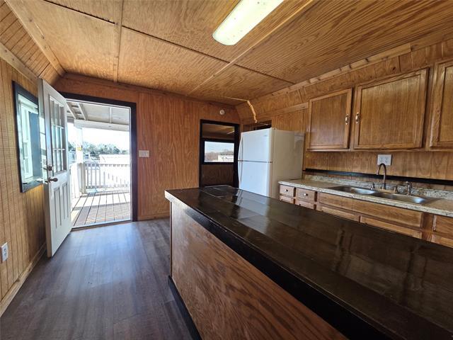 Building Photo - 302 Carson Cir