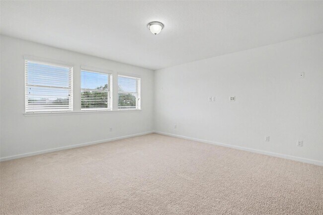 Building Photo - 213 Southern Cross Dr