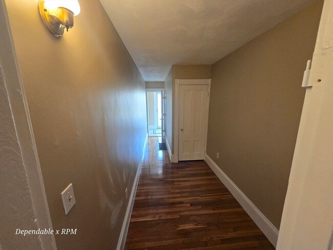 Building Photo - 232 Nahatan St