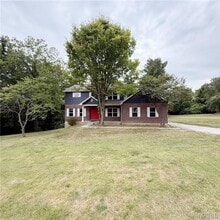 Building Photo - 3045 Rockwood Trail